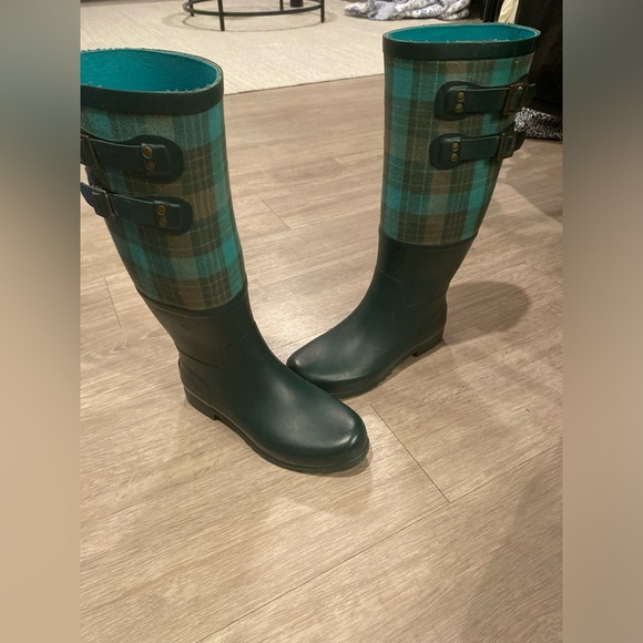 UGG Shoes - UGG womens Sabine Green Plaid boots size 6